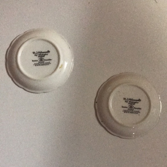 M J Hummel miniature plate set of two - Picture 5 of 7